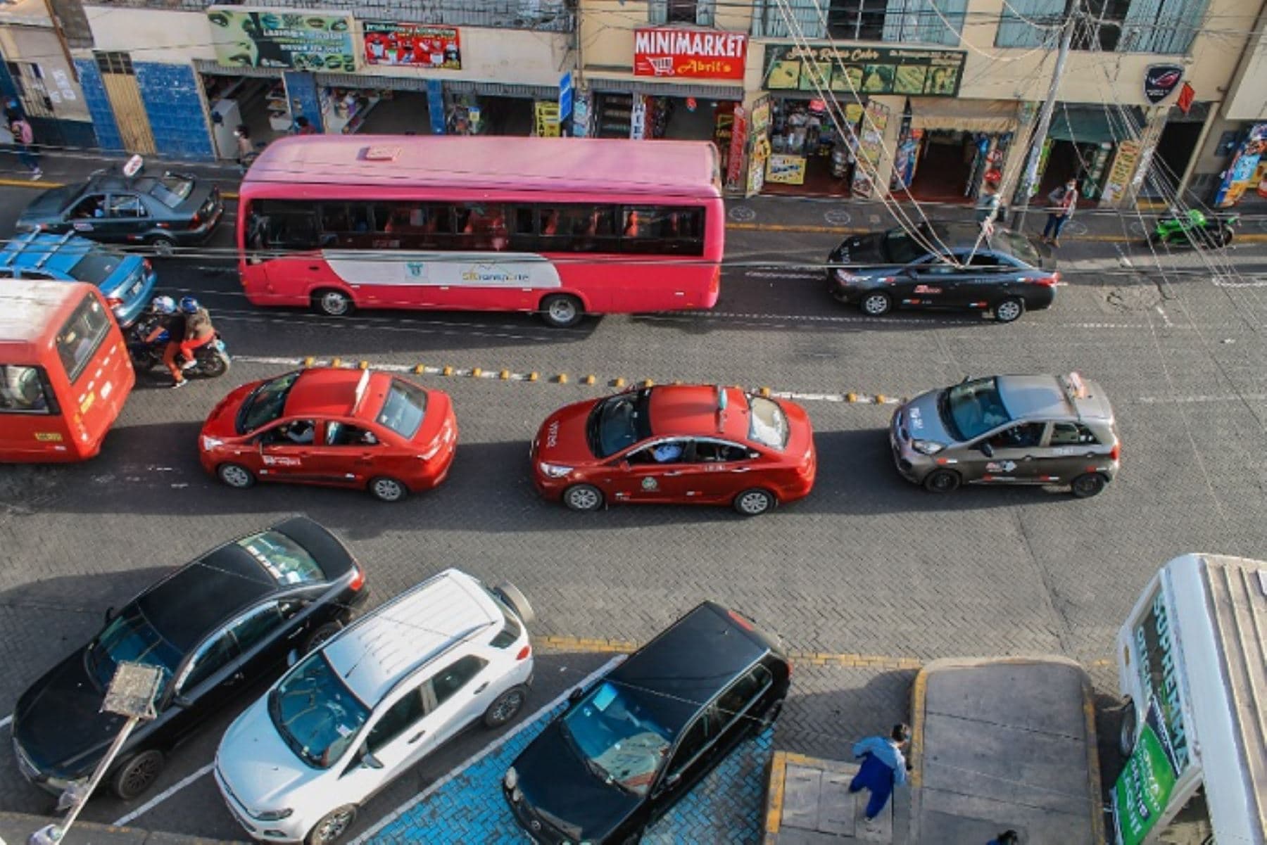 Taxistas amenazan con paralizar por escasez constante del GLP