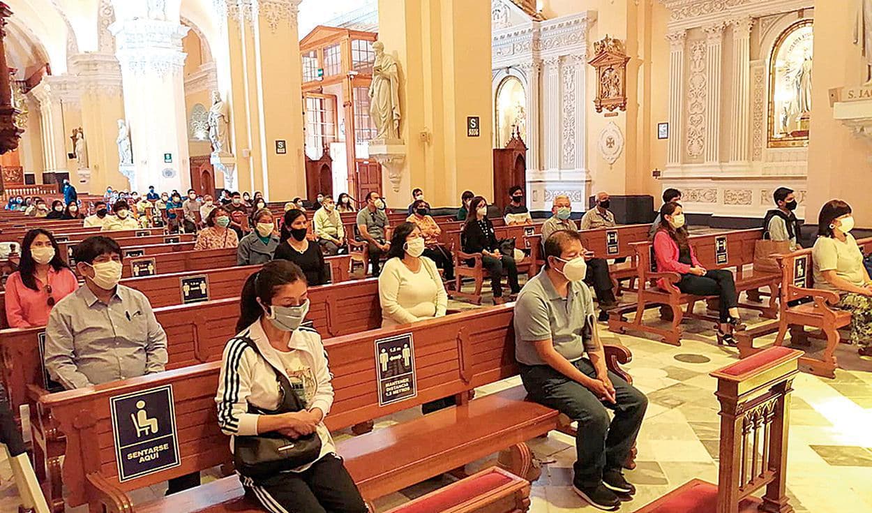 Celebran tradicional misa de Domingo de Ramos en la Catedral