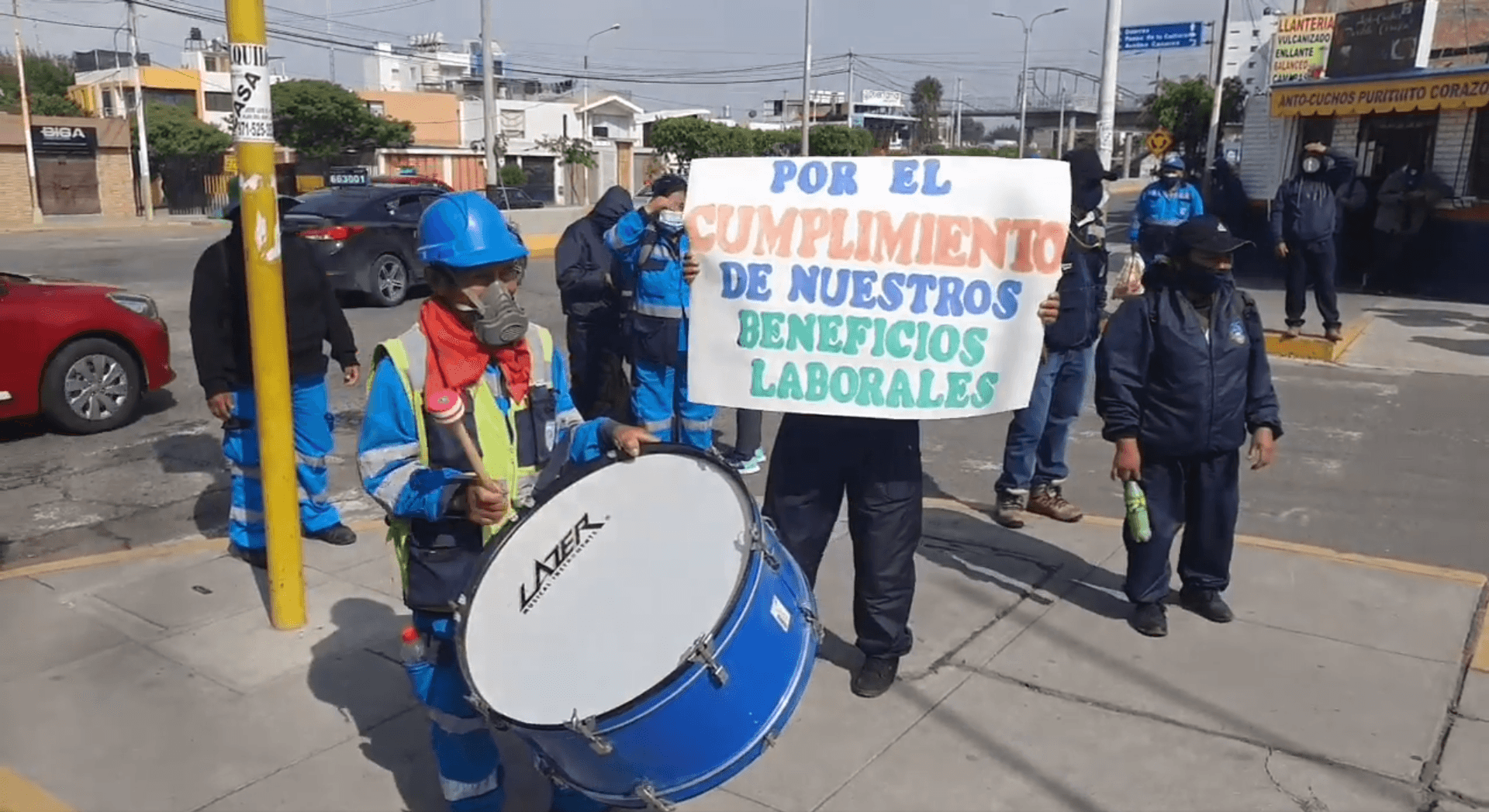 Huelga indefinida en Bustamante y Rivero