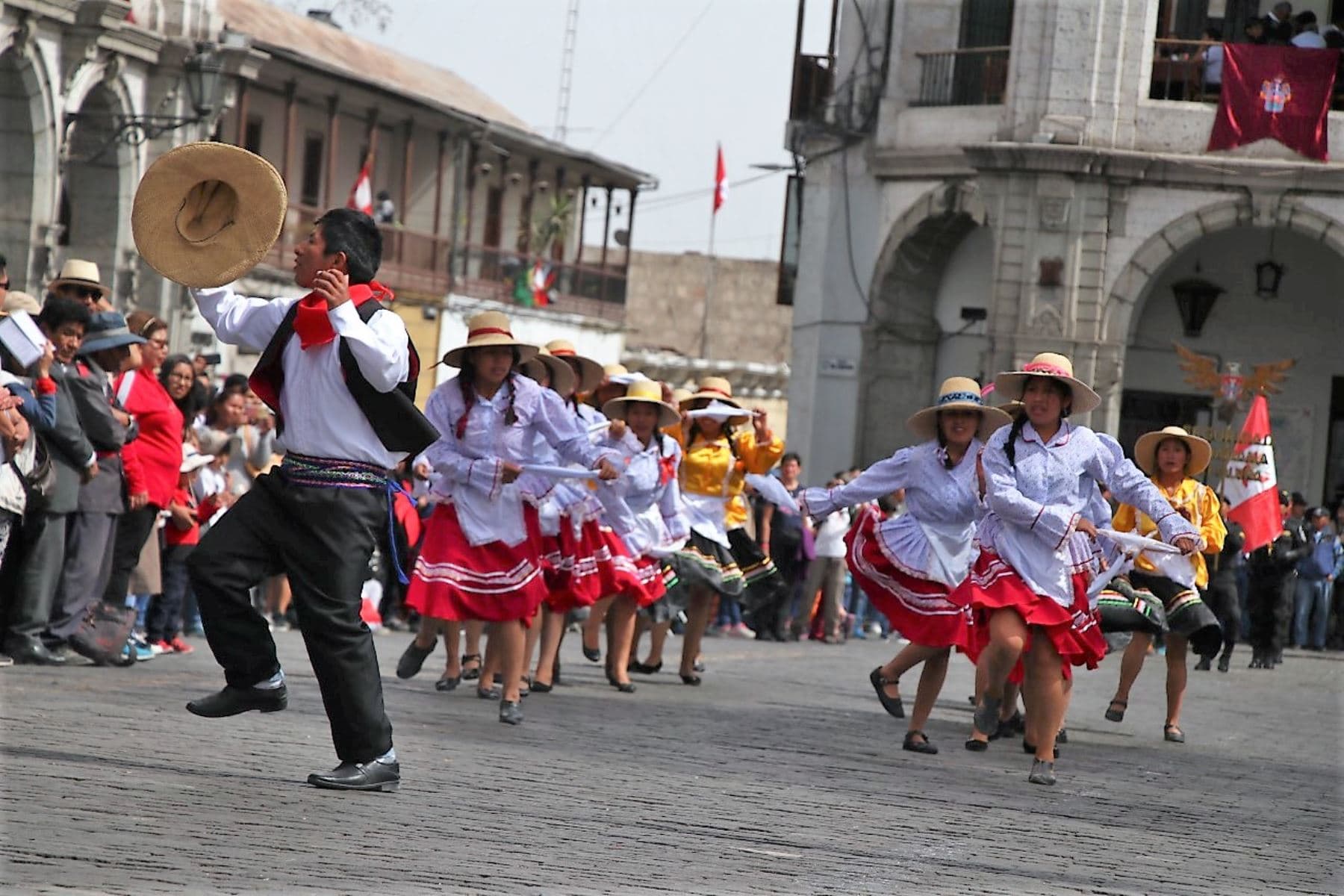 Lunes 16 de agosto día no laborable por fiestas de Arequipa