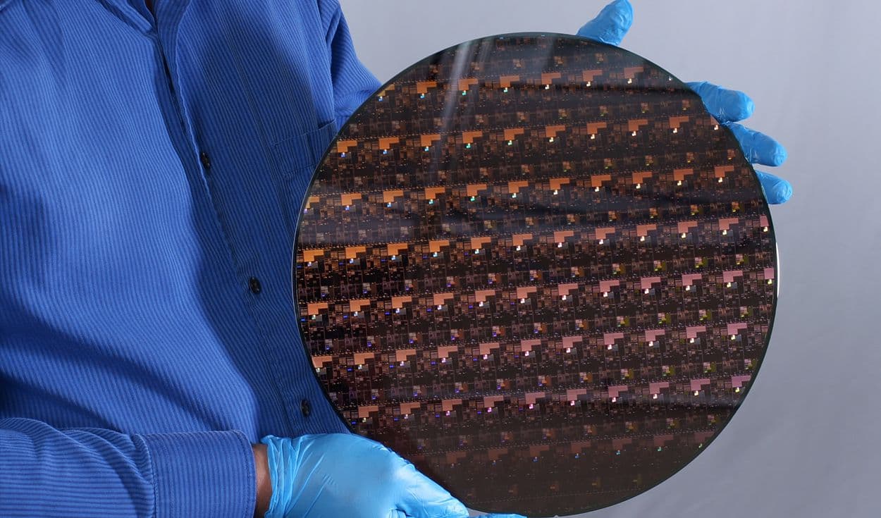 IBM crea microchip que cuadruplica la duración de las baterías