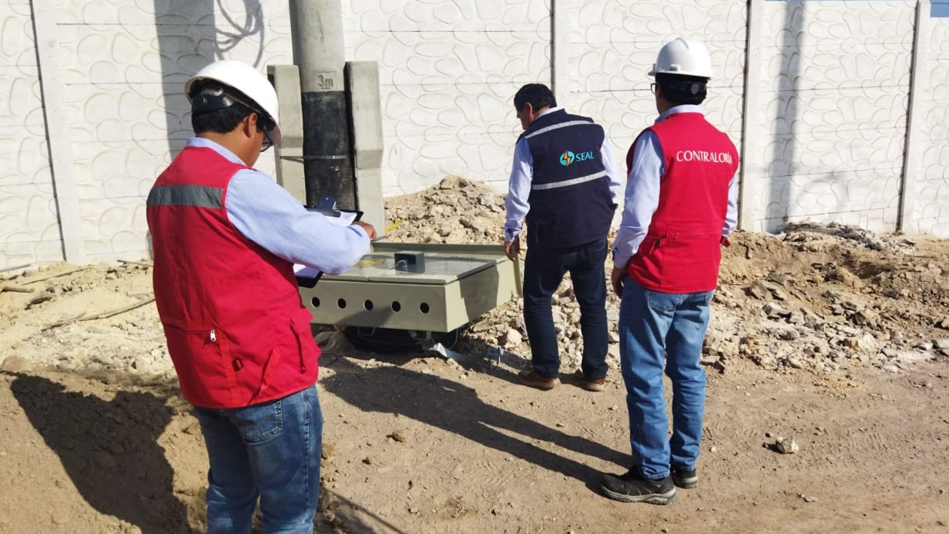 Obras de redes eléctricas de Seal continúan pese a plazos vencidos
