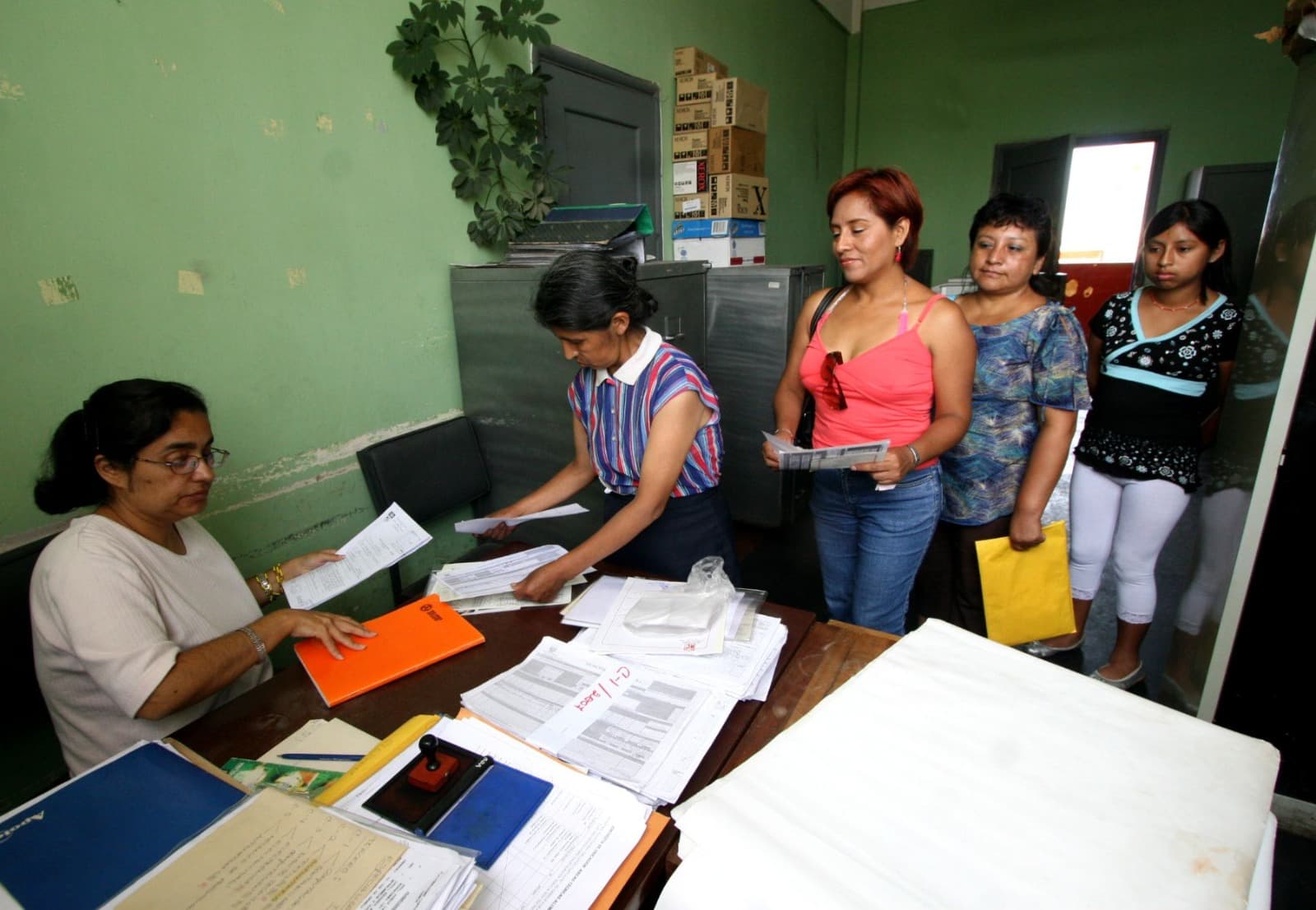Padres deben denunciar cobros discriminatorios ante la Fiscalía