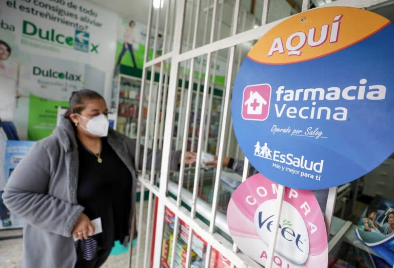 Entregan medicamentos a pacientes crónicos en sus casas
