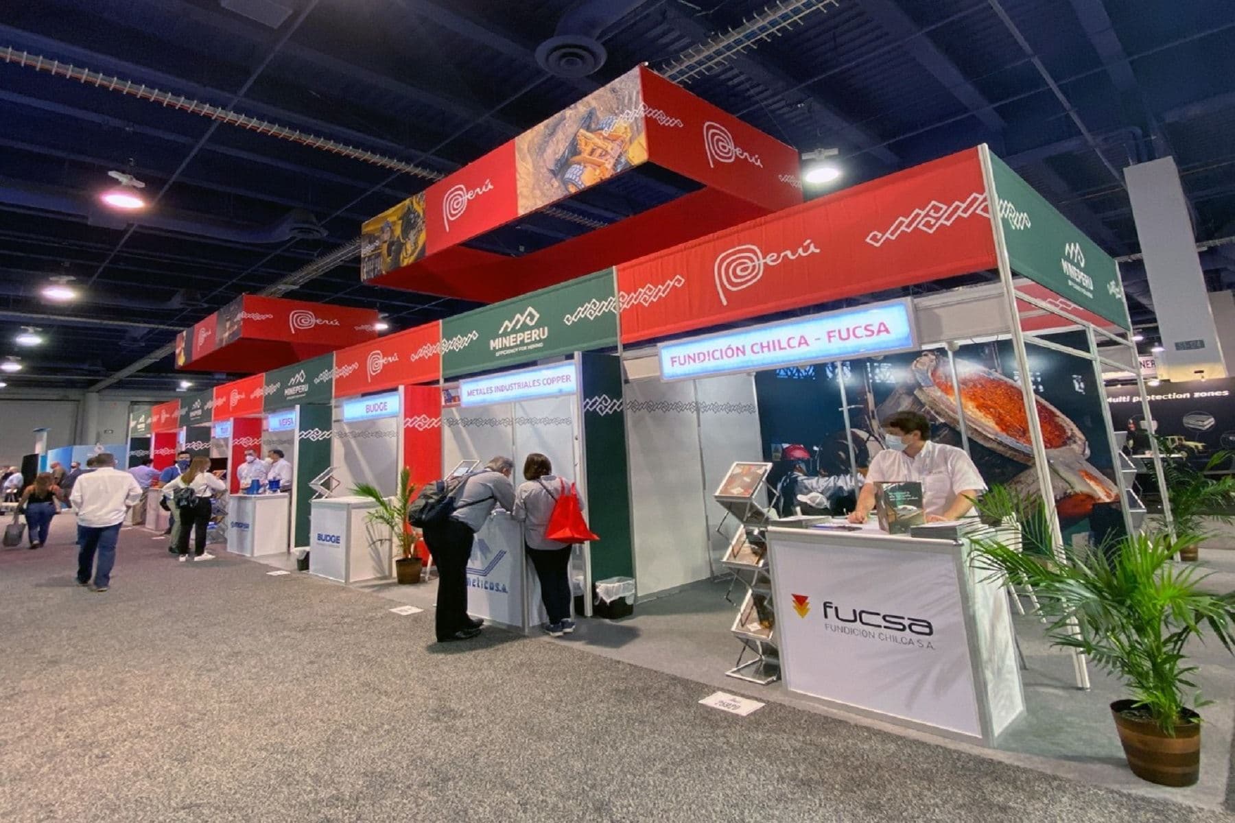 Perú logra más de un centenar de contactos en la MINExpo