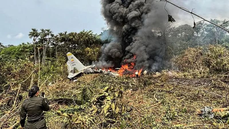 Avión militar con 125 personas a bordo se estrella en Colombia