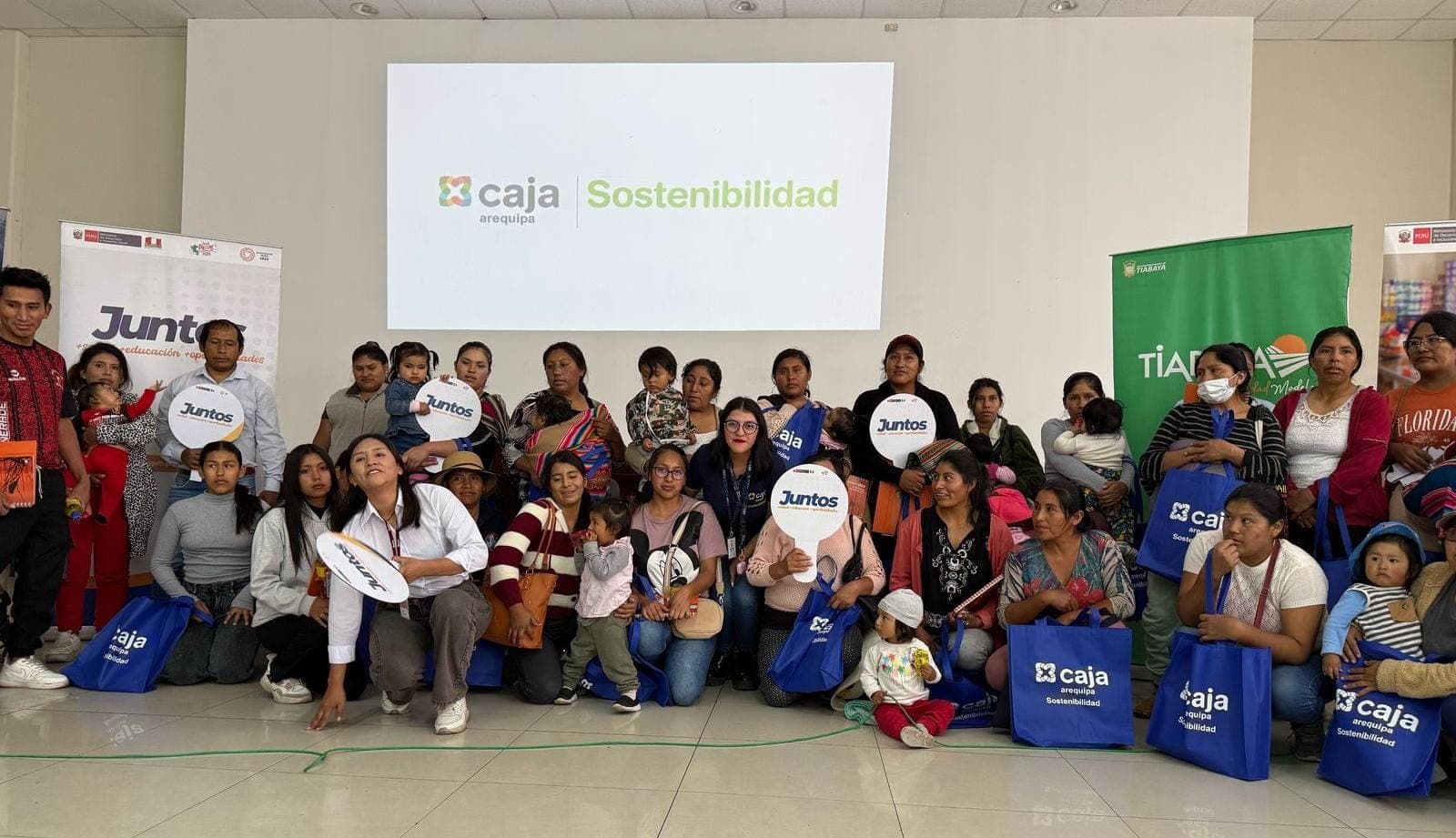 Caja Arequipa capacitó a más de mil 500 personas en finanzas