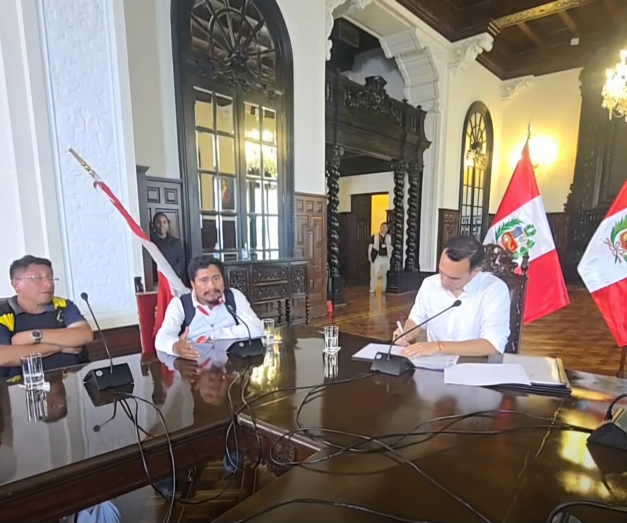 Presidente José Jerí recibió al alcalde de Pataz tras marcha