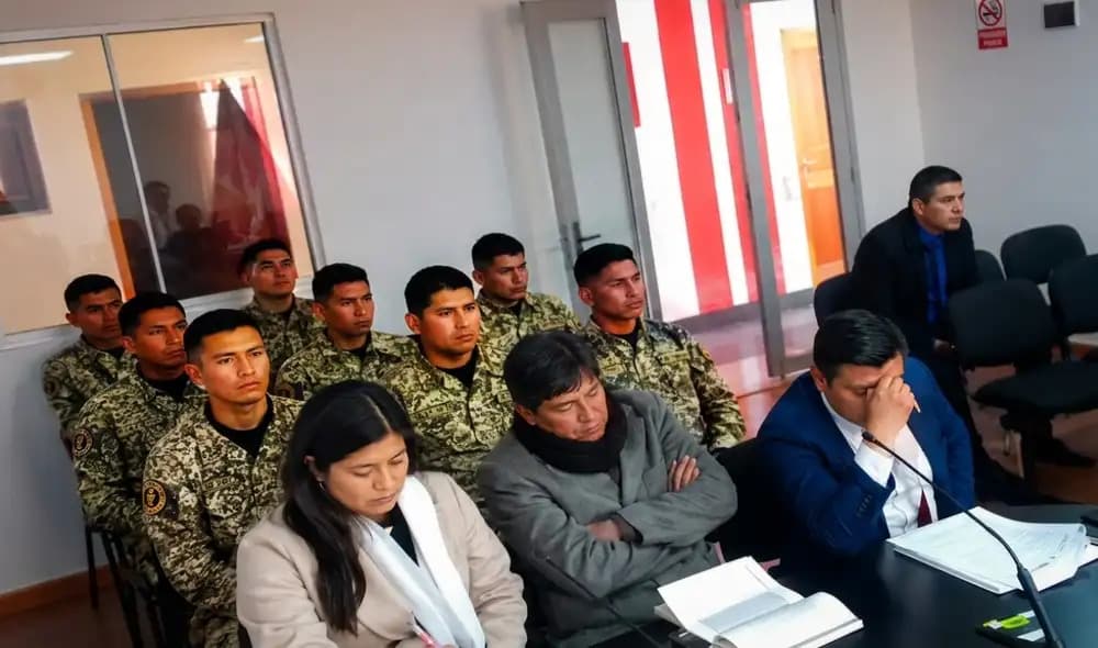 Dictan 12 meses de prisión preventiva a ocho militares