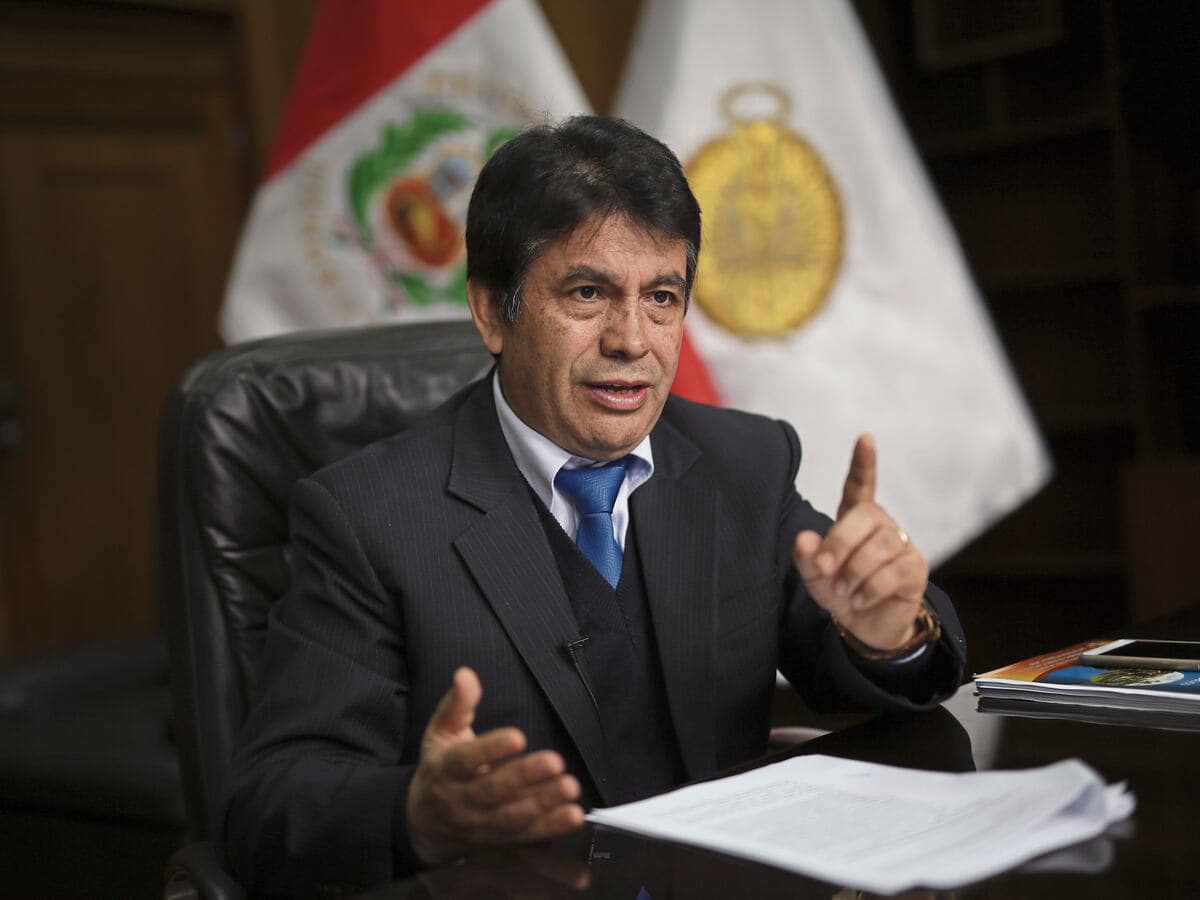 Denuncian a Tomás Gálvez por cerrar equipos especiales
