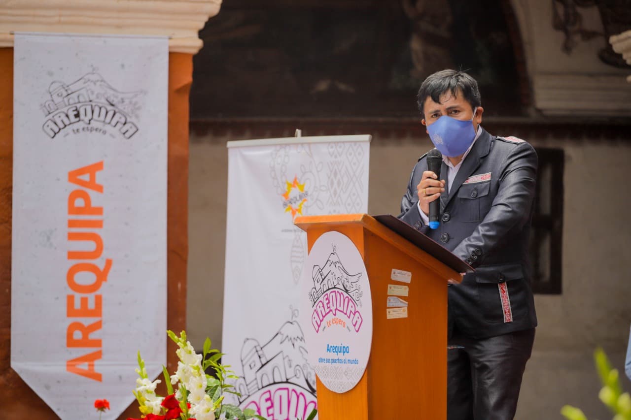 Elmer Cáceres: "Arequipa abre sus puertas al mundo de manera responsable"