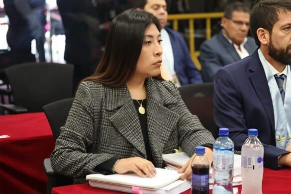 Piden prohibir salida del país a Betssy Chávez por 12 meses