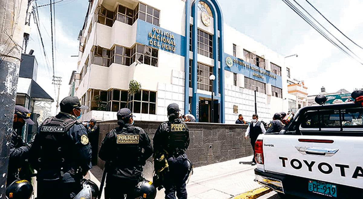 Simula ser víctima de robo para vengarse de vecino