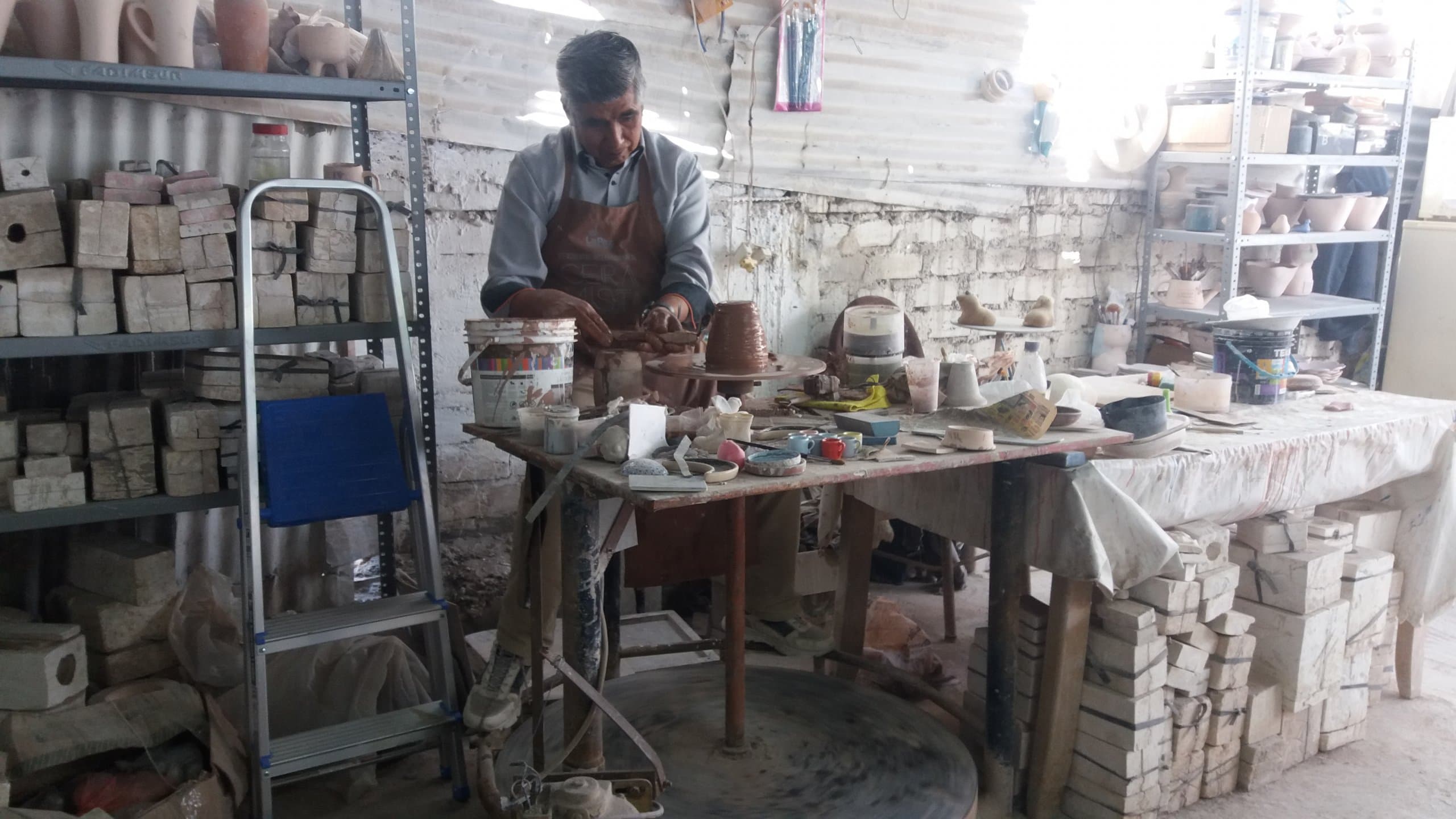 Darán subsidio económico a guías de turismo y artesanos