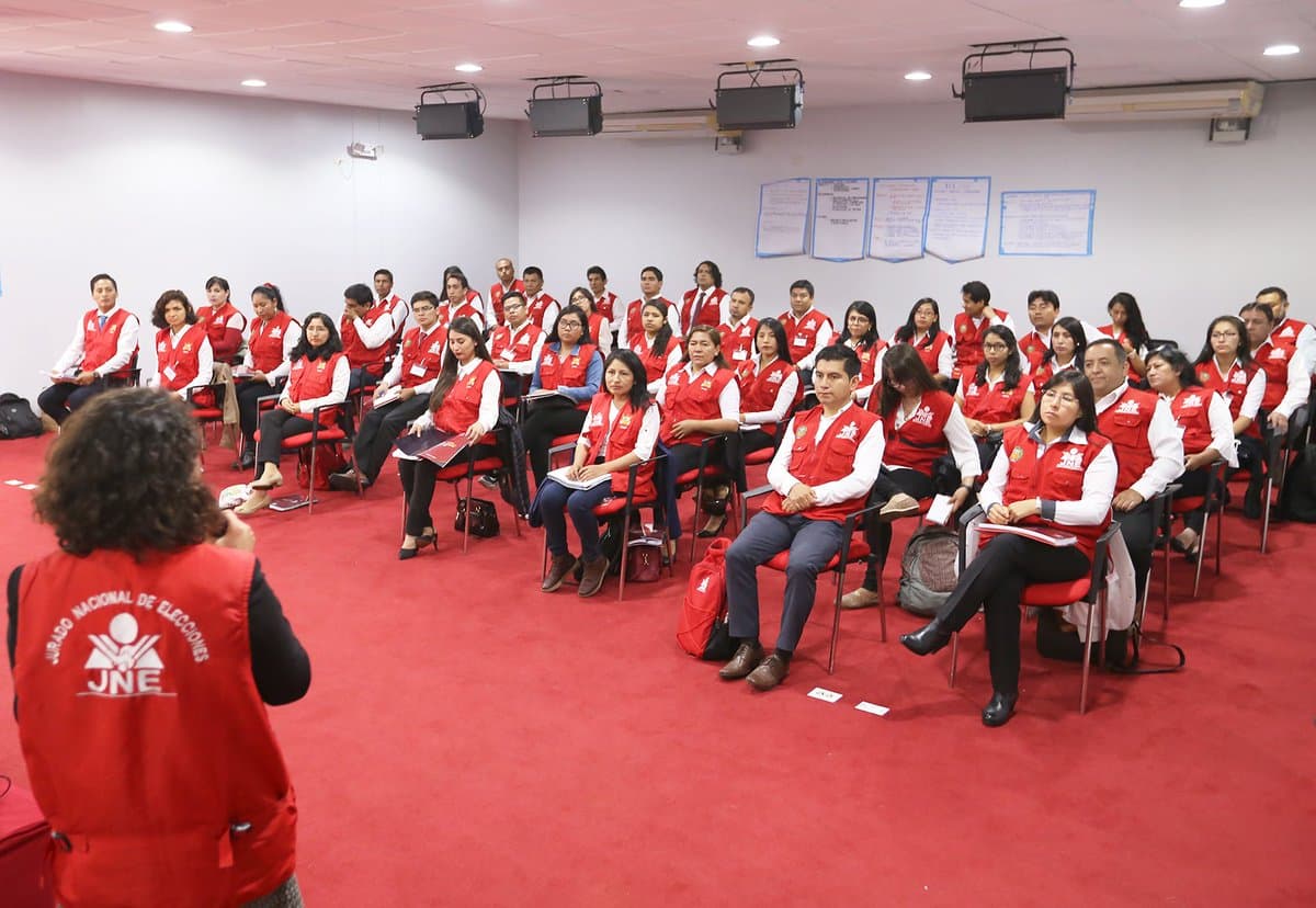 JNE aprueba nuevas reglas para las encuestas electorales