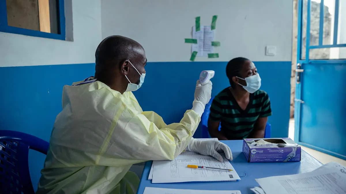 Países refuerzan medidas sanitarias por brote de ébola