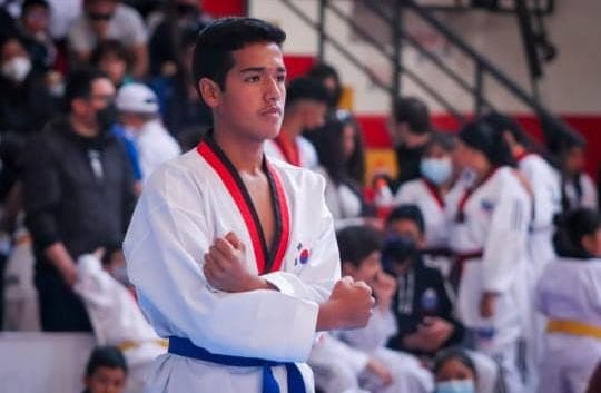 Triunfa en Tacna y trae el oro y bronce a Arequipa