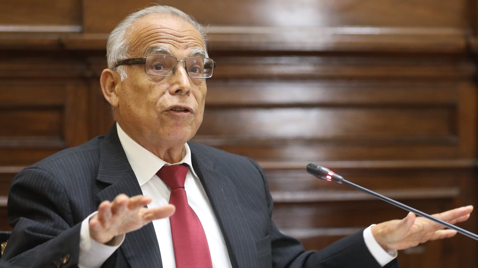 La salida de Aníbal Torres y las reacciones del Congreso
