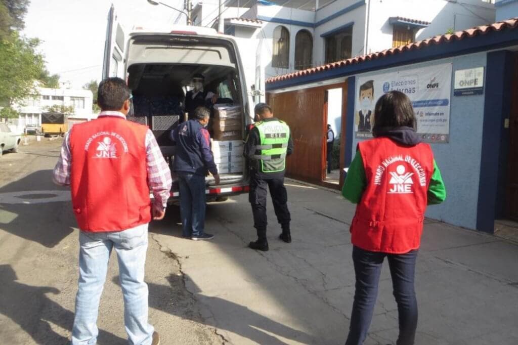 No proceden solicitudes de exclusión contra candidatos de Juntos por el Perú