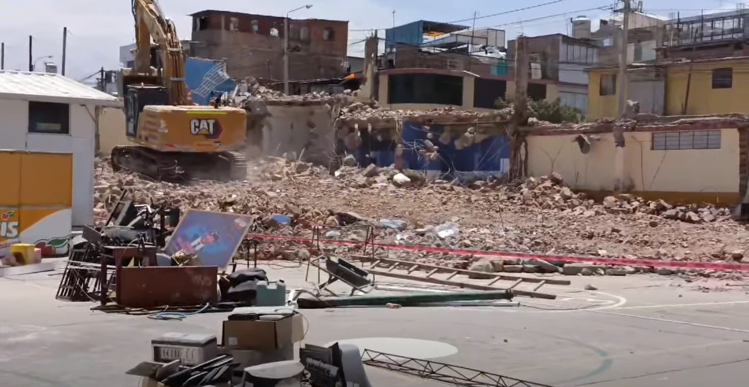 Demolición tardía deja a 450 alumnos sin clases presenciales