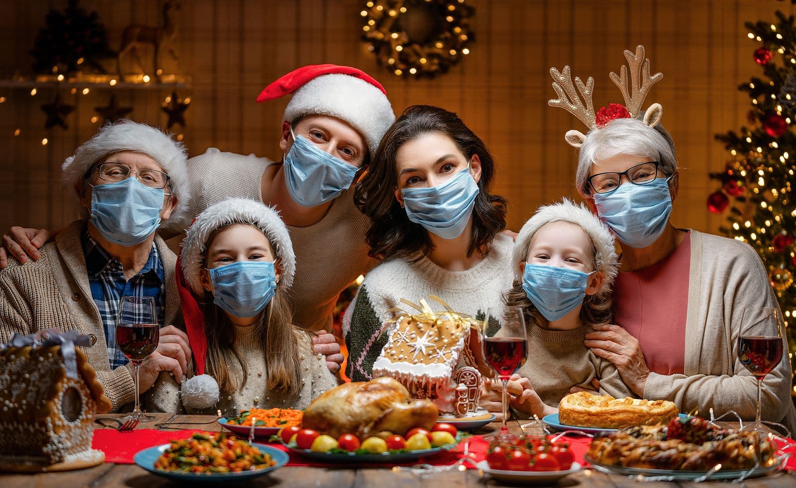 OMS pide evitar grandes reuniones familiares en fiestas navideñas
