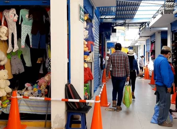Supervisan  protocolos COVID - 19 en mercados