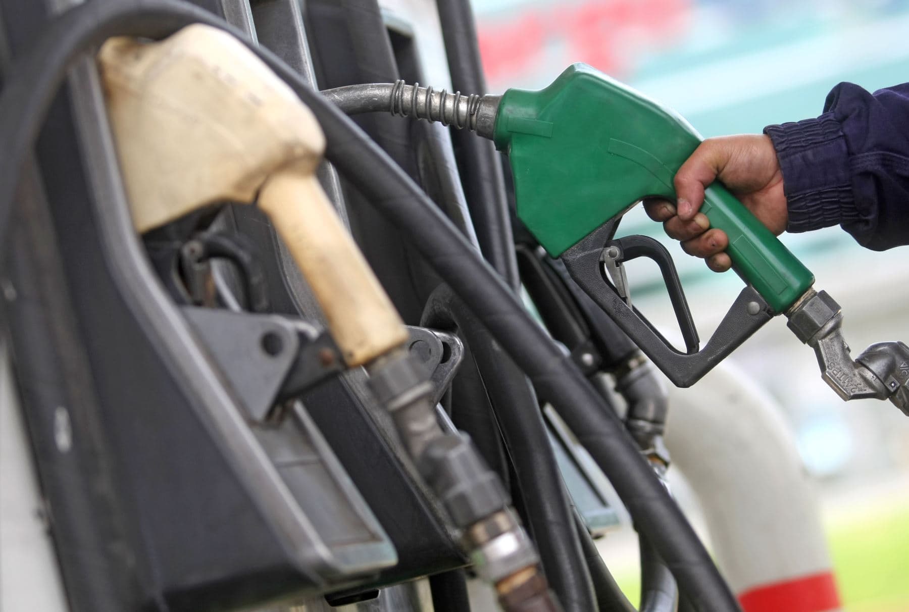Transportistas protestarán en contra del alza de la gasolina