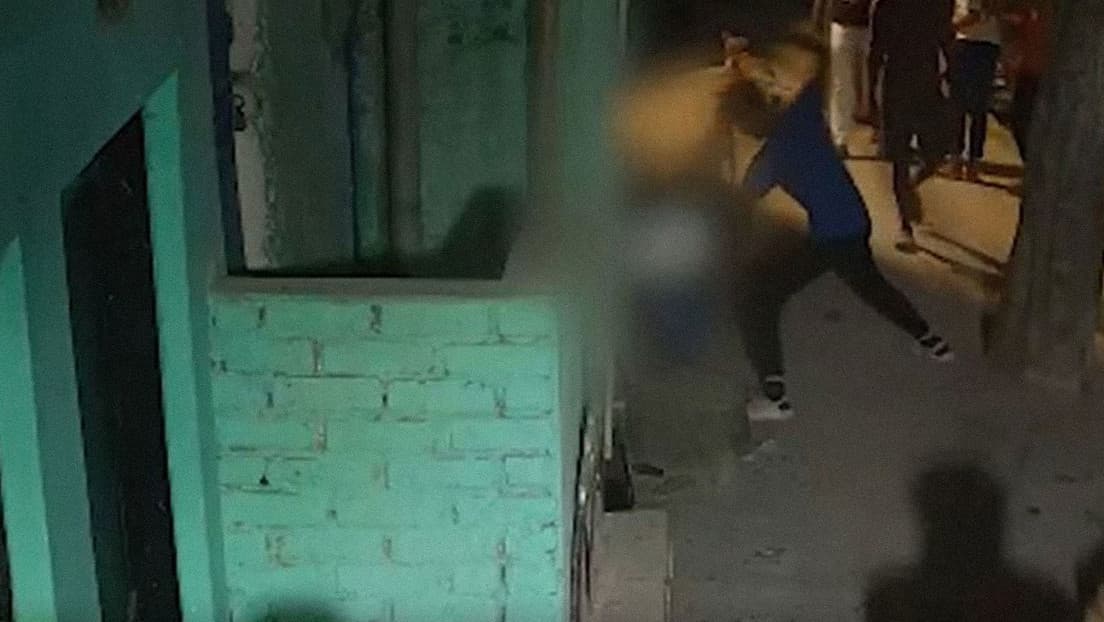 Una adolescente india es asesinada delante de decenas de personas