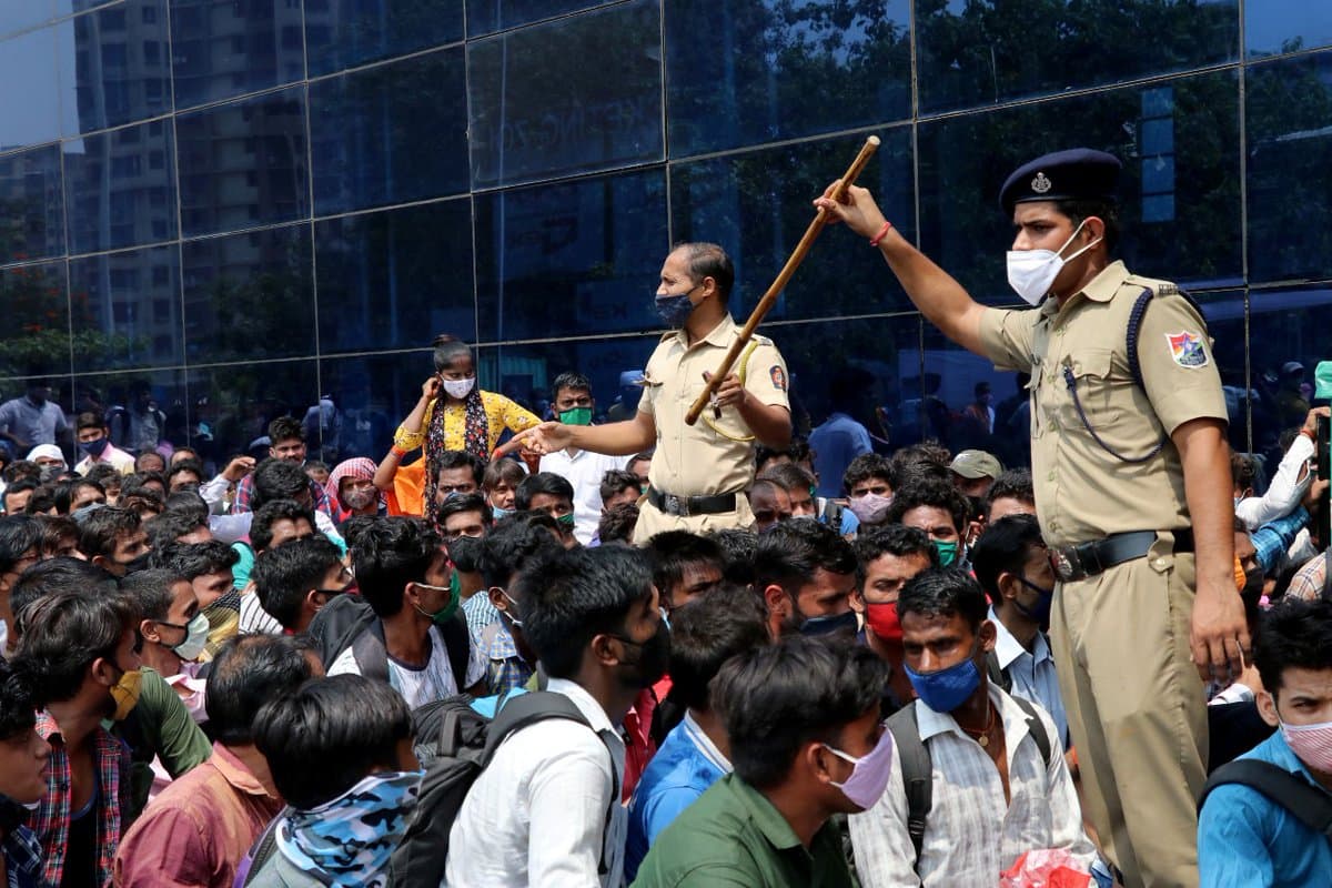 India registra más de 200 000 casos de COVID-19 diarios