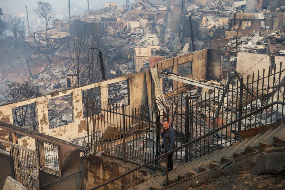 Incendios al sur de chile dejan 16 muertos y 50 mil evacuados