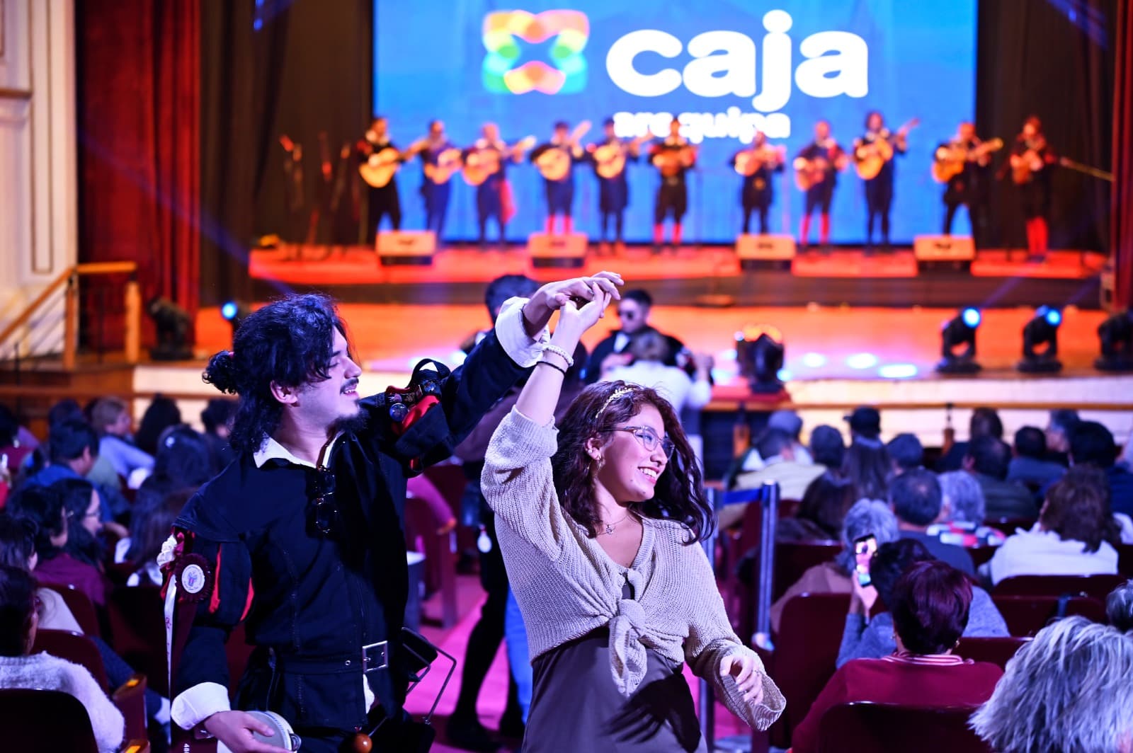 Caja Arequipa hizo disfrutar a clientes con encuentro de Tunas