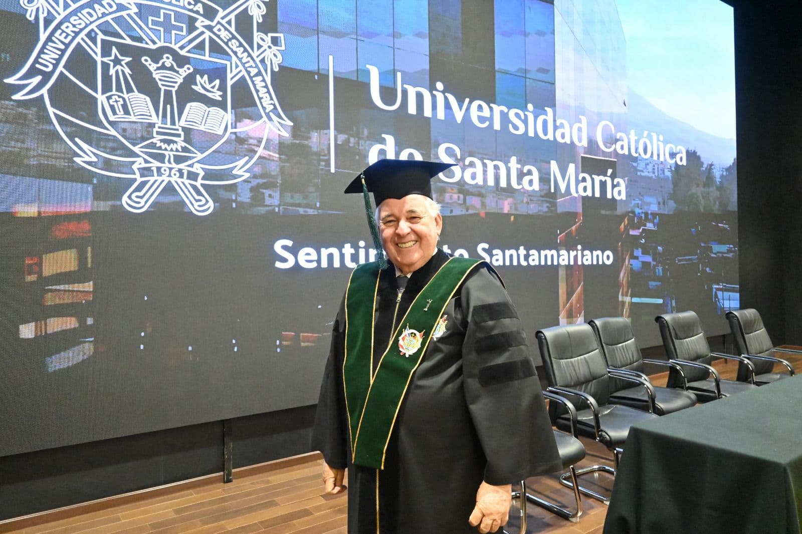 UCSM distingue a Alberto Borea Odría con Doctor Honoris Causa
