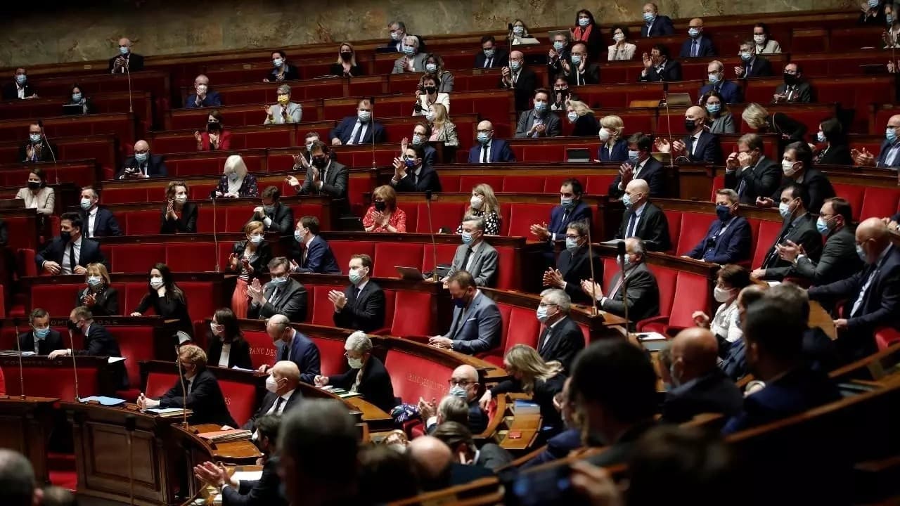 Francia: Endurecen ley de violencia sexual contra menores