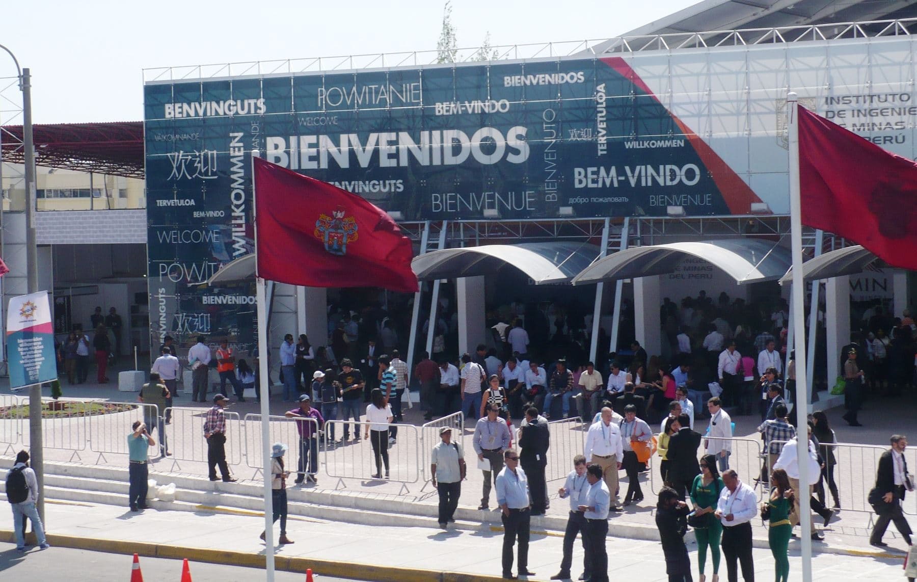 Como “duro golpe” al turismo califican postergación de Convención Minera