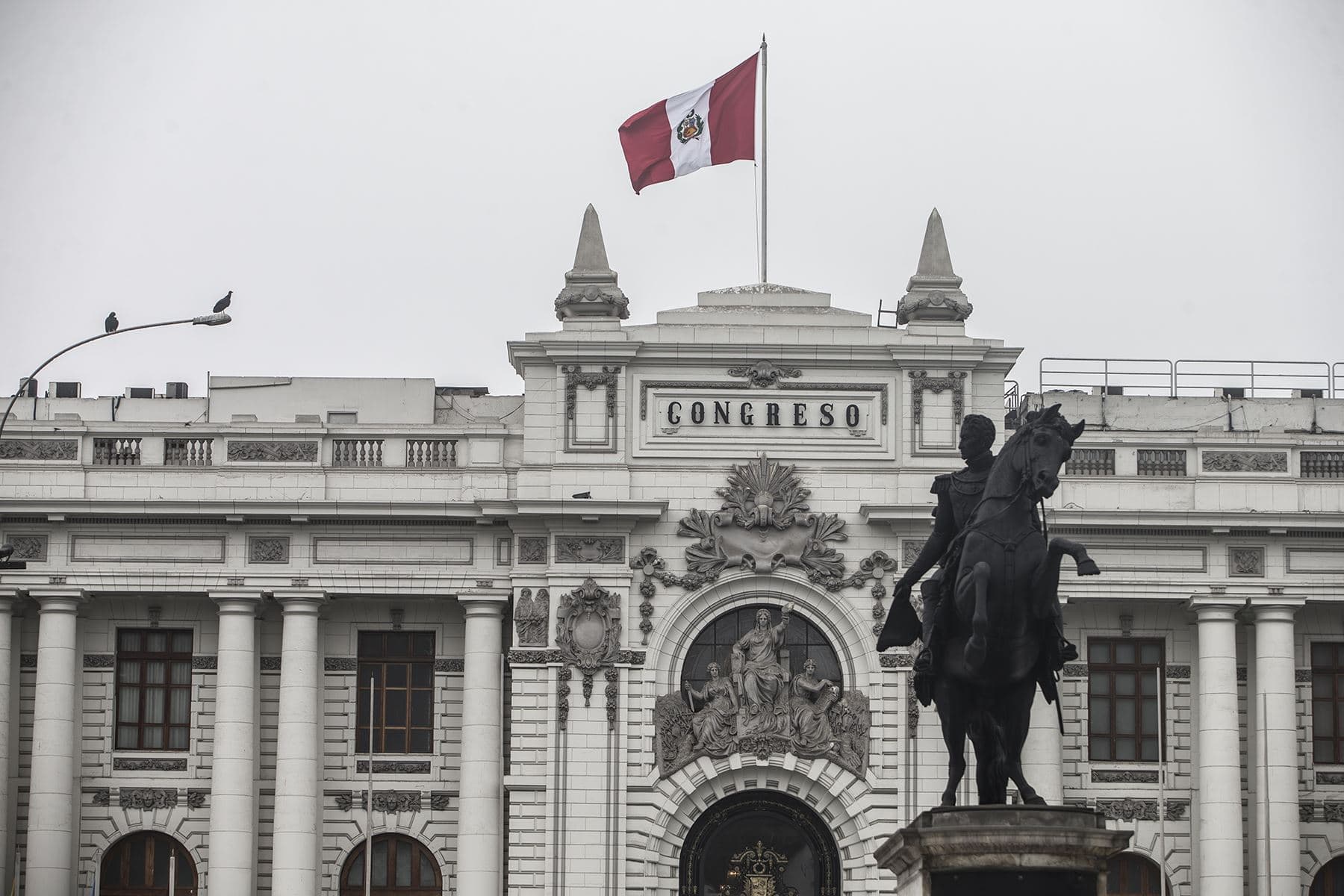 Acción Popular presenta proyecto para retiro de montos de las AFP