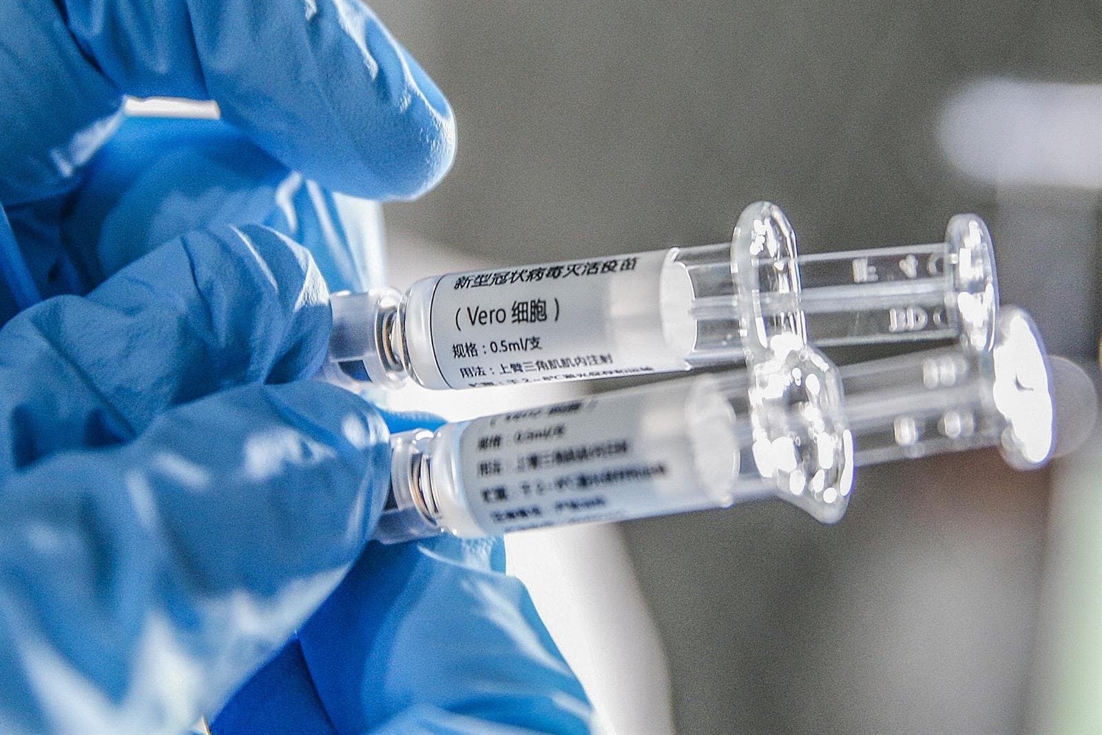 OMS: El 70 % deberá vacunarse para fin de la pandemia