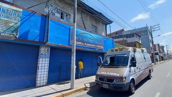 Arequipa: Anciana invidente pasó la noche junto a hijo fallecido
