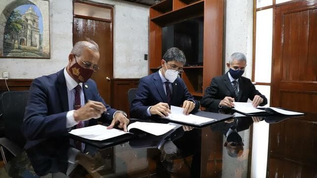 Apuestan por la reinserción de internos de Socabaya