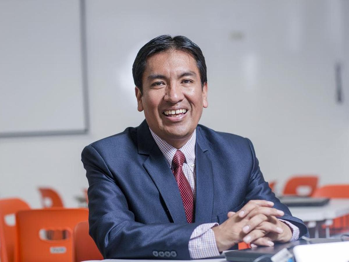 Exministro de Educación, afirmó que fue destituido por WhatsApp