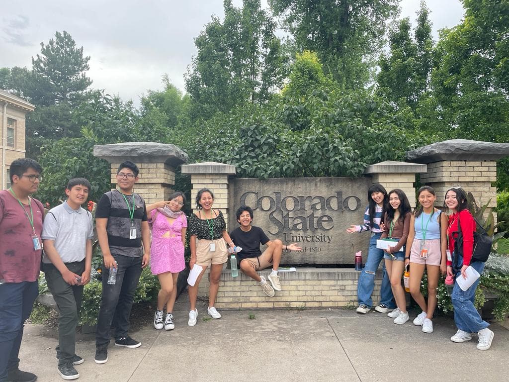 Estudiantes acceden a viajes de inmersión gracias al Cultural
