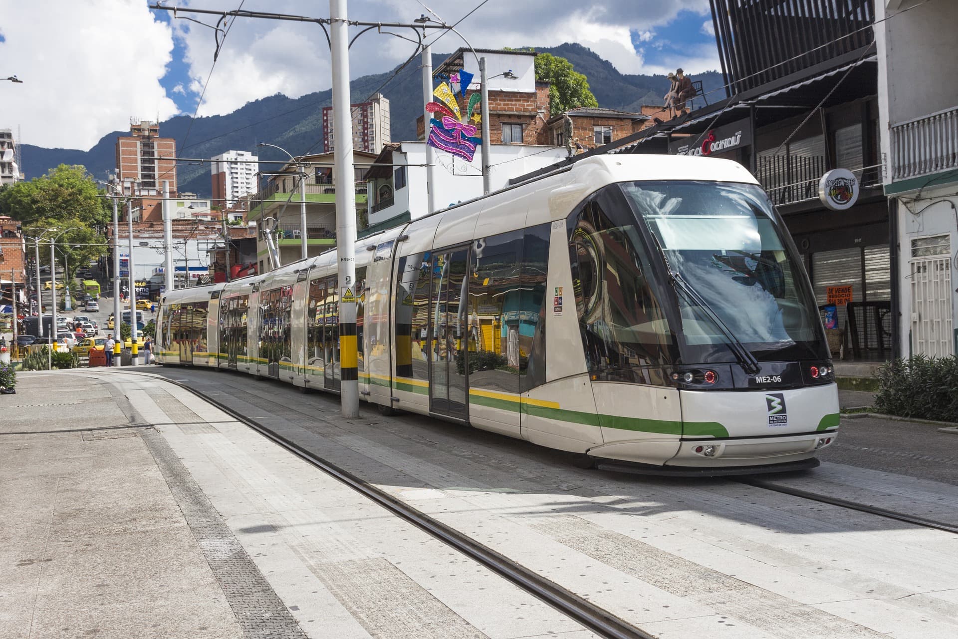 Municipio buscará que ministerios de Transporte y Vivienda apoyen tranvía y obras de agua