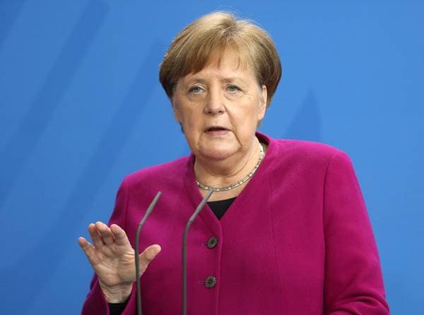 Merkel, 15 años en el poder y popularidad "inoxidable"