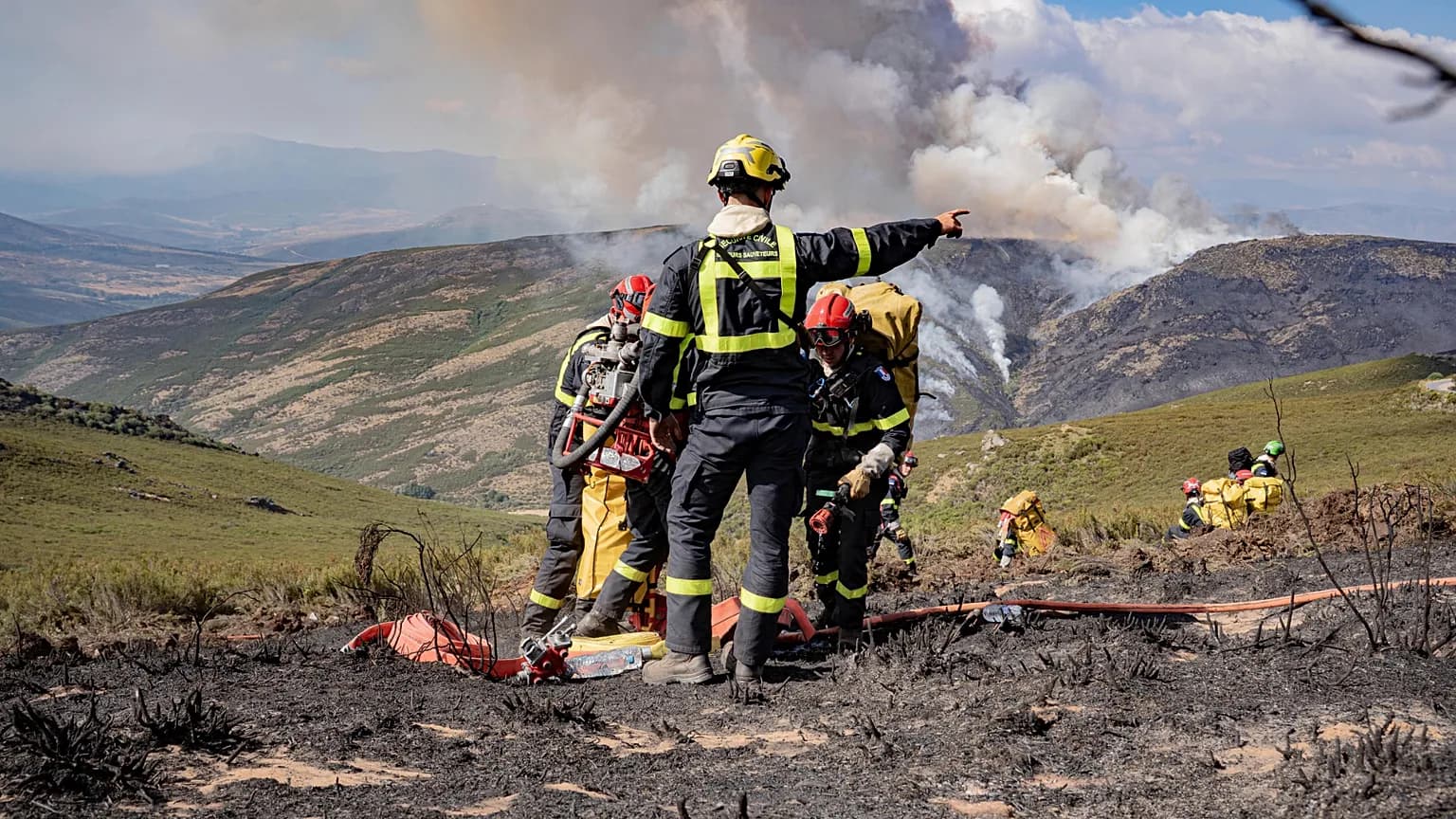 España da por controlada la ola de incendios forestales