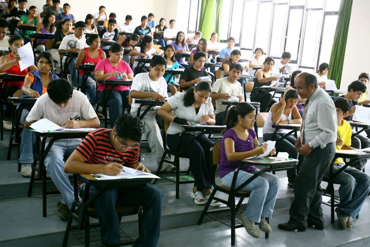 Congreso promulga ley de bachillerato automático para egresados de 2020 y 2021