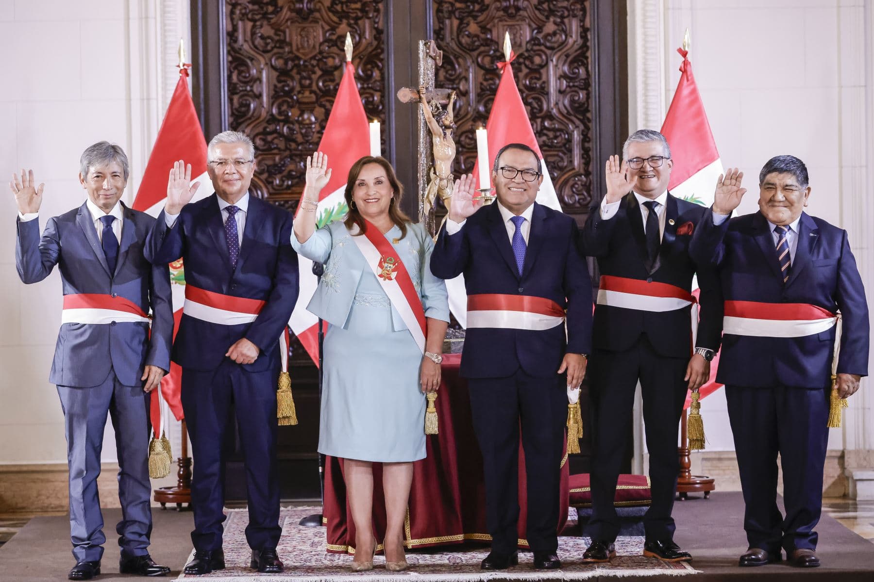 Boluarte tomó juramento a nuevos ministros de Estado