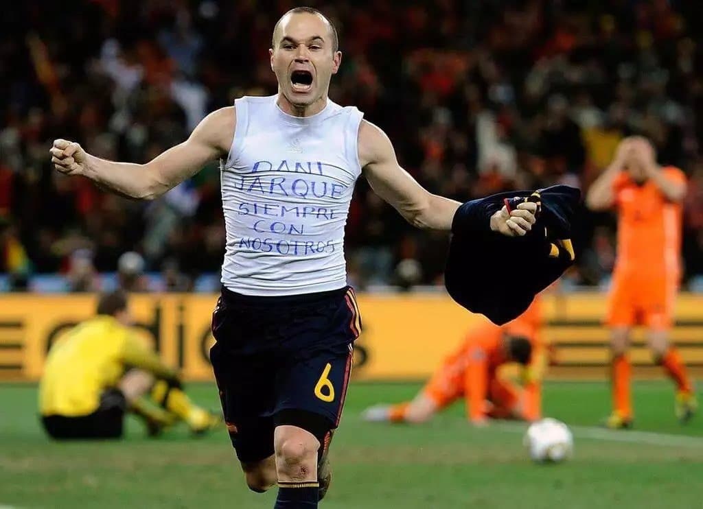 Andrés Iniesta se retira del fútbol a los 40 años