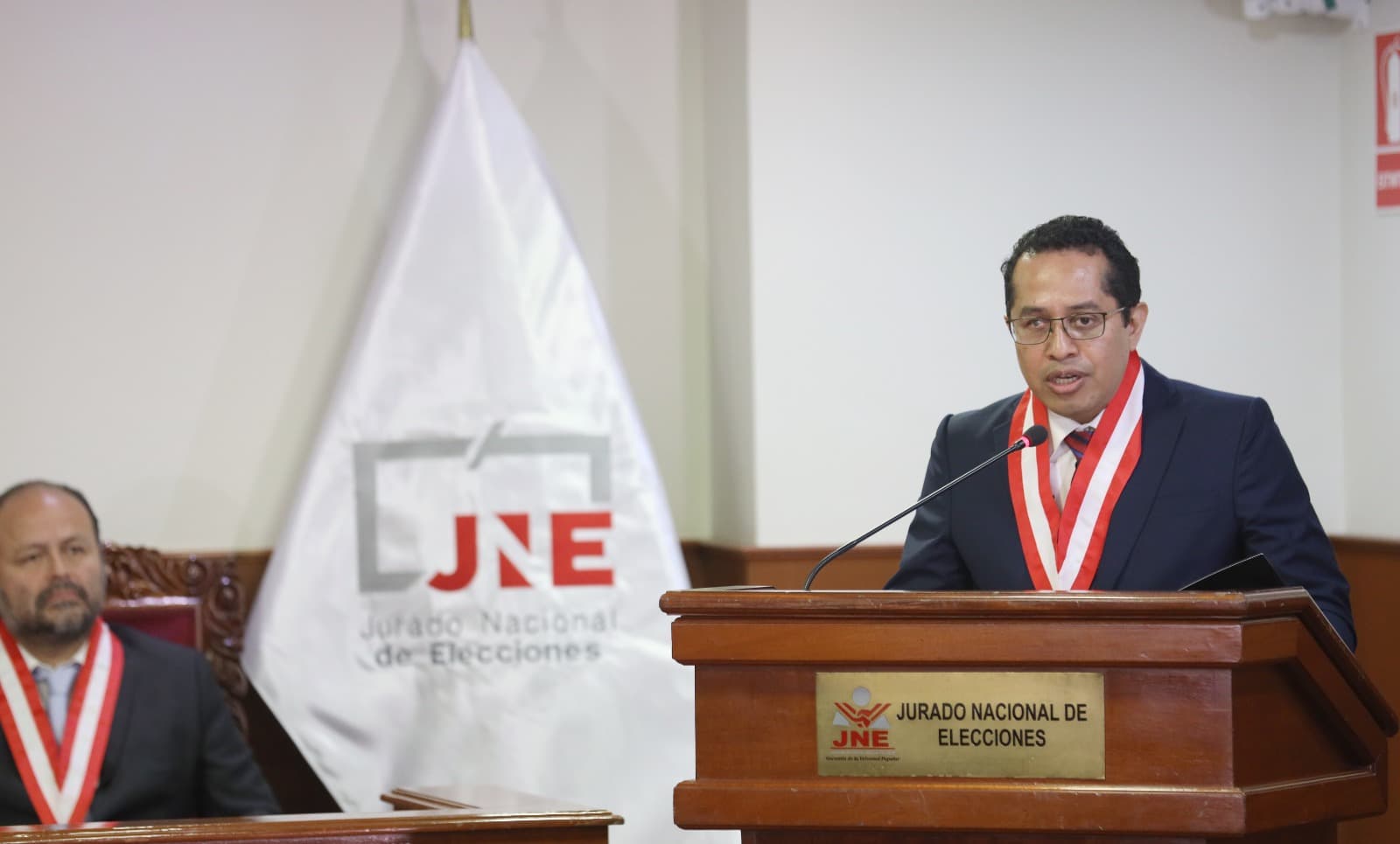 JNE exhorta a depurar candidatos con sentencias o inhabilitaciones