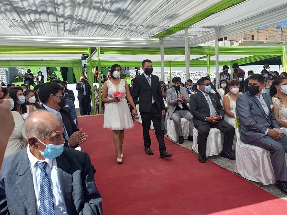 Se unieron en matrimonio 28 parejas en Socabaya