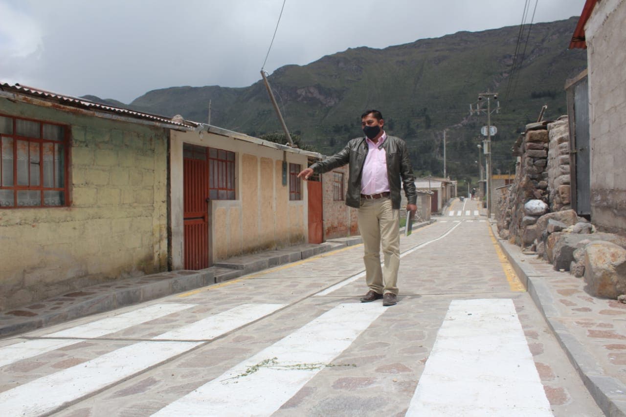 Caylloma: Culminan trabajos de mejora en calles de Maca