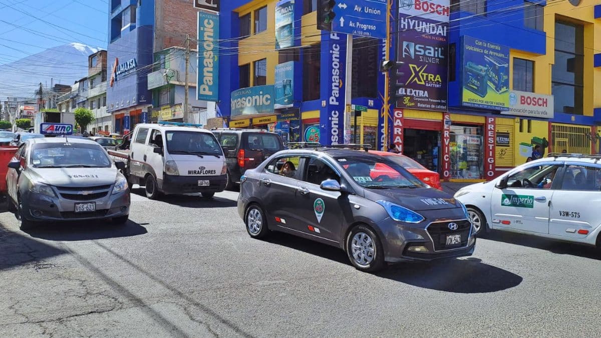 Taxistas temen desabastecimiento de GLP por protesta de mineros